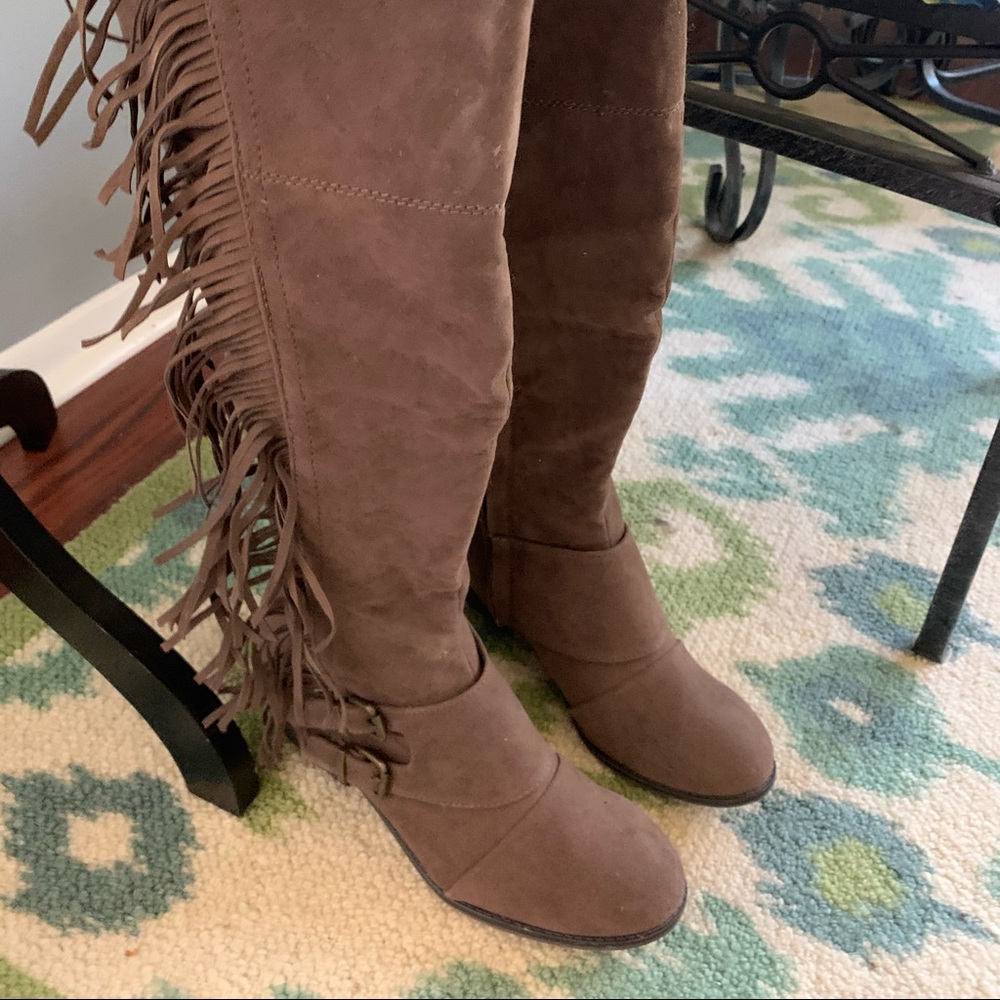 7 1/2 high boots , zip in back BROWN